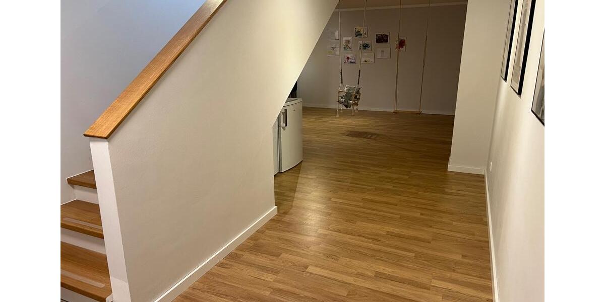 Einfamilienhaus Mössingen - 11 Zimmer, 213 m&sup2;, 1.900&euro; | Angebot:26603226