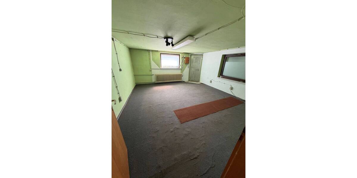 Einfamilienhaus Erkenbrechtsweiler - 8 Zimmer, 182 m&sup2;, 365.000&euro; | Angebot:26696197