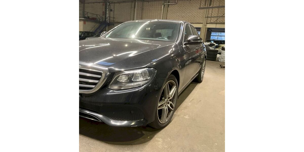 Mercedes-Benz E 220 84.699 km 22.250 &euro; Reutlingen 72760