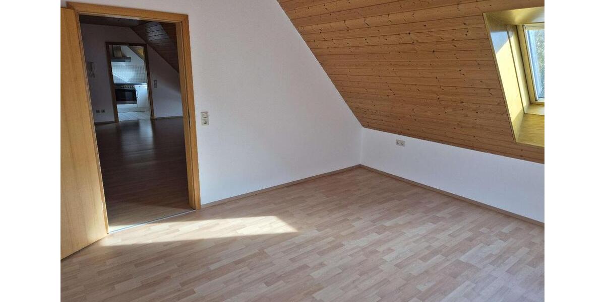 Dachgeschoßwohnung Reutlingen Reutlingen-Betzingen - 1 Zimmer, 84 m&sup2;, 975&euro; | Angebot:27547229