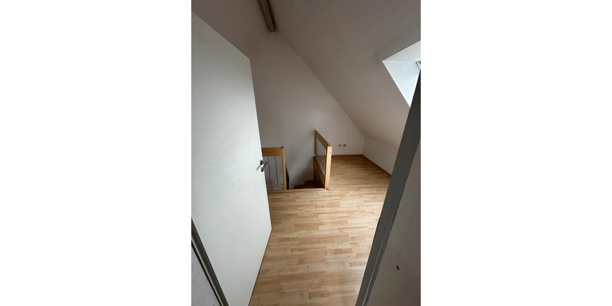 Etagenwohnung Ammerbuch - 3 Zimmer, 100 m&sup2;, 1.100&euro; | Angebot:25995942