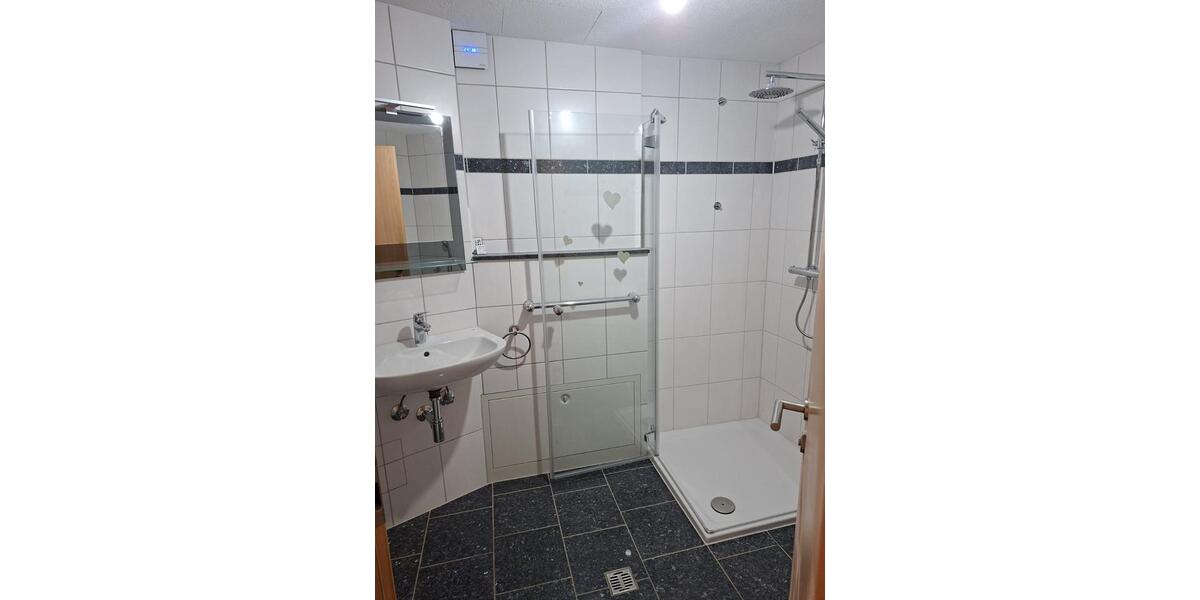 Erdgeschoßwohnung Rottenburg am Neckar - 4 Zimmer, 110 m&sup2;, 320.000&euro; | Angebot:25638115