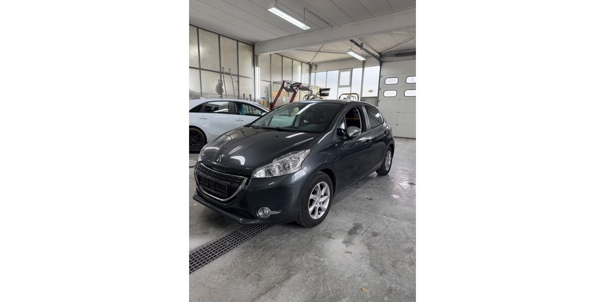 Peugeot 208 45.820 km 6.599 &euro; Pfullingen 72793