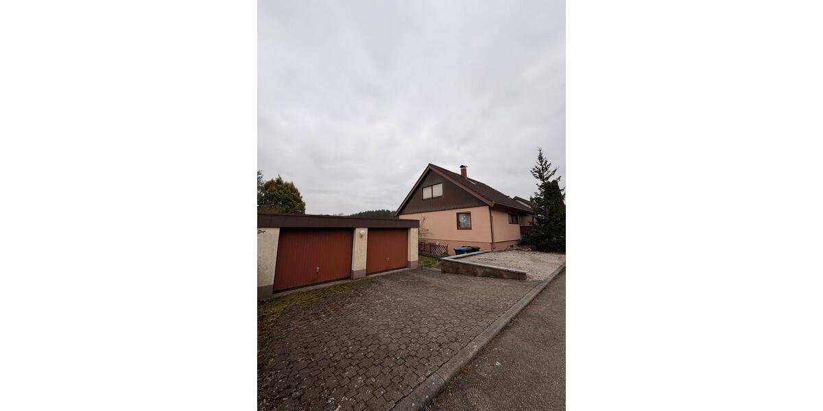 Einfamilienhaus Hohenstein - 5 Zimmer, 139 m&sup2;, 1.500&euro; | Angebot:26200887