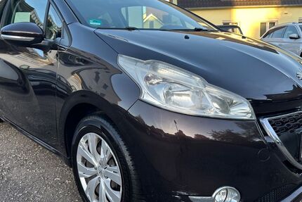 Peugeot 208 179.373 km 2.990 &euro; Unterensingen 72669