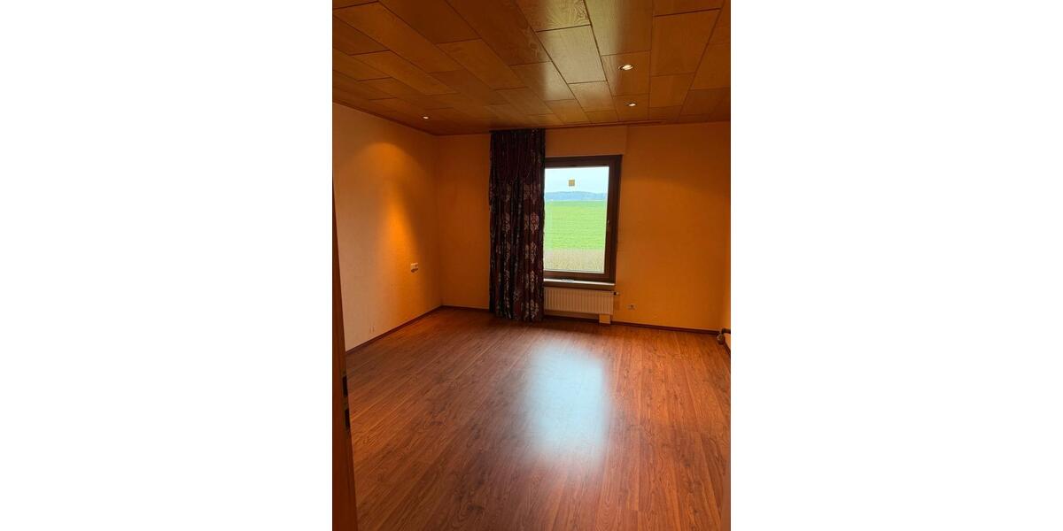 Einfamilienhaus Hohenstein - 5 Zimmer, 139 m&sup2;, 1.500&euro; | Angebot:26637819
