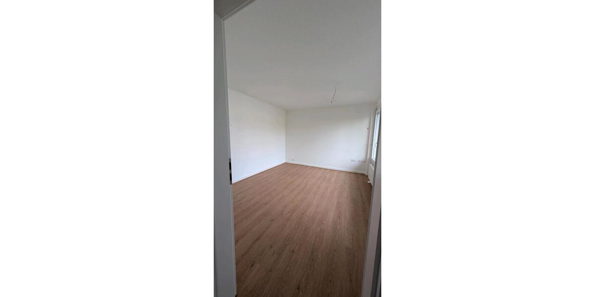 Etagenwohnung Reutlingen - 3.5 Zimmer, 90 m&sup2;, 1.290&euro; | Angebot:26693312