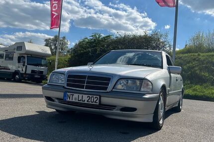 Mercedes-Benz C 180 156.000 km 2.700 &euro; Neckartenzlingen 72654
