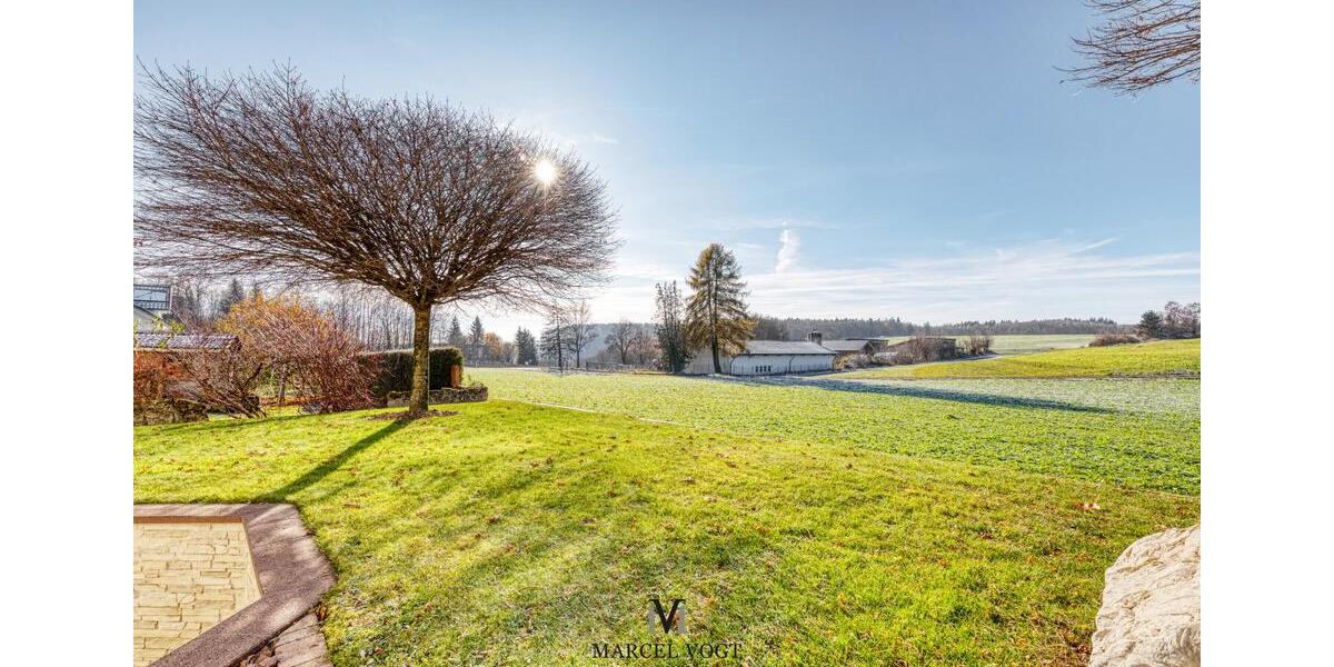 Einfamilienhaus Hülben - 8.5 Zimmer, 337 m&sup2;, 4.620&euro; | Angebot:23816966