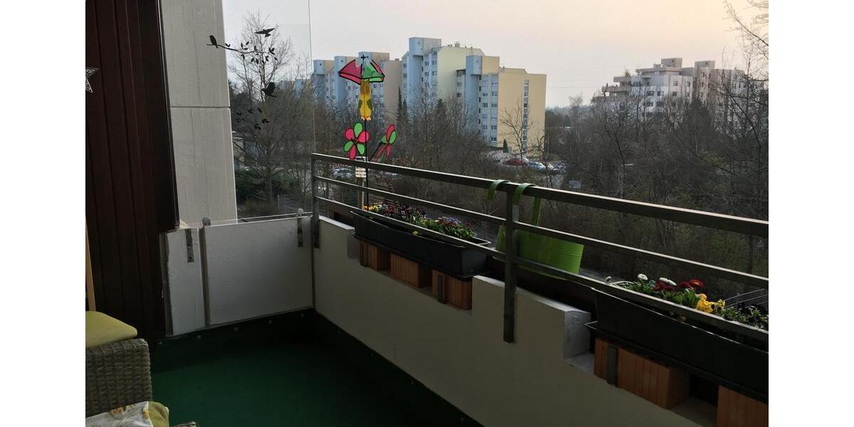 Etagenwohnung Sindelfingen Eichholz - 3.5 Zimmer, 82 m&sup2;, 315.000&euro; | Angebot:26063440