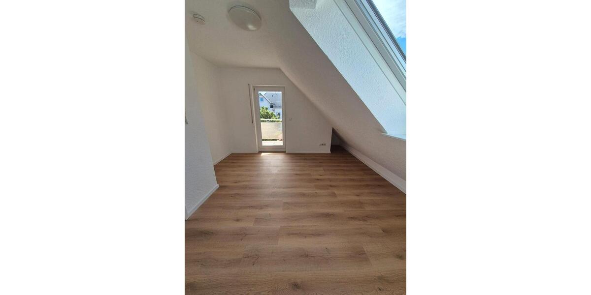 Dachgeschoßwohnung Trochtelfingen - 5 Zimmer, 85 m&sup2;, 900&euro; | Angebot:27601277