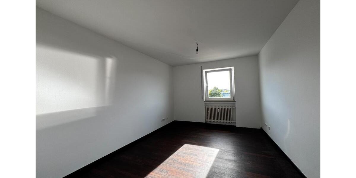 Etagenwohnung Nürtingen - 3.5 Zimmer, 98 m&sup2;, 1.250&euro; | Angebot:27595898