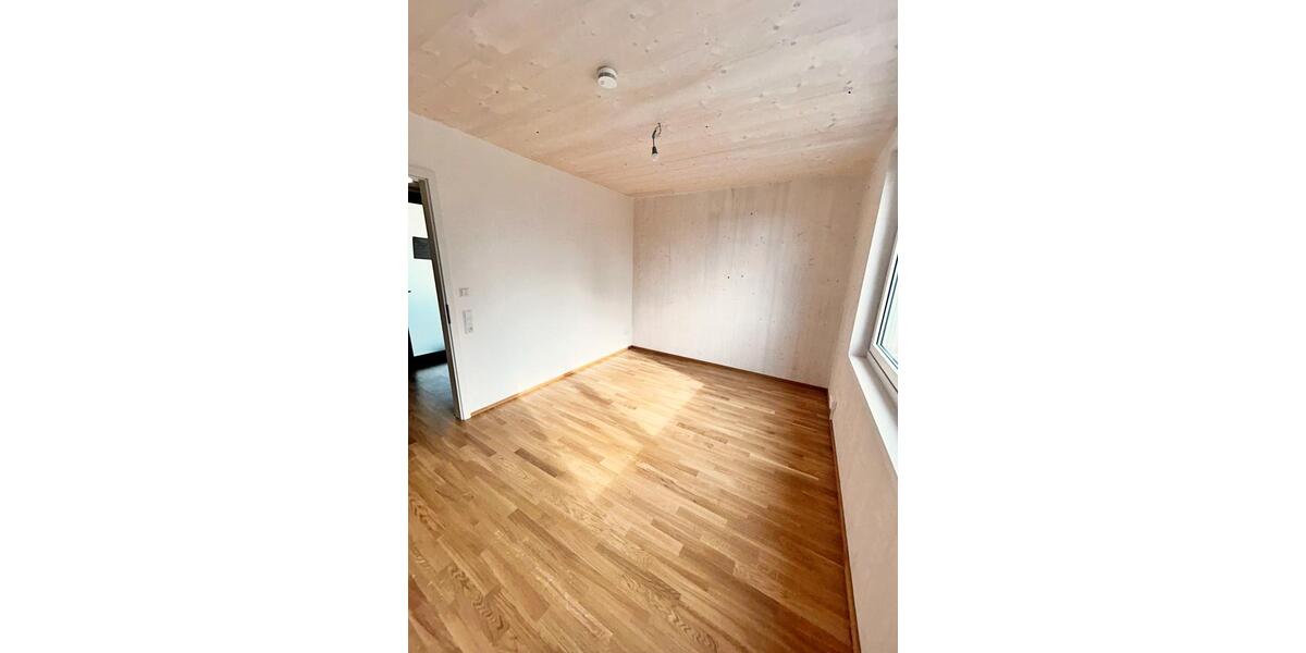 Etagenwohnung Tübingen Lustnau - 3 Zimmer, 70 m&sup2;, 1.245&euro; | Angebot:26179694