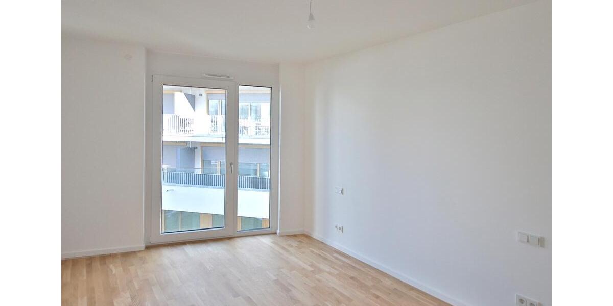 Etagenwohnung Böblingen - 3 Zimmer, 100 m&sup2;, 2.045&euro; | Angebot:25783086