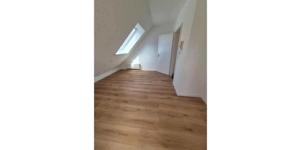 Dachgeschoßwohnung Trochtelfingen - 5 Zimmer, 85 m&sup2;, 900&euro; | Angebot:27601277