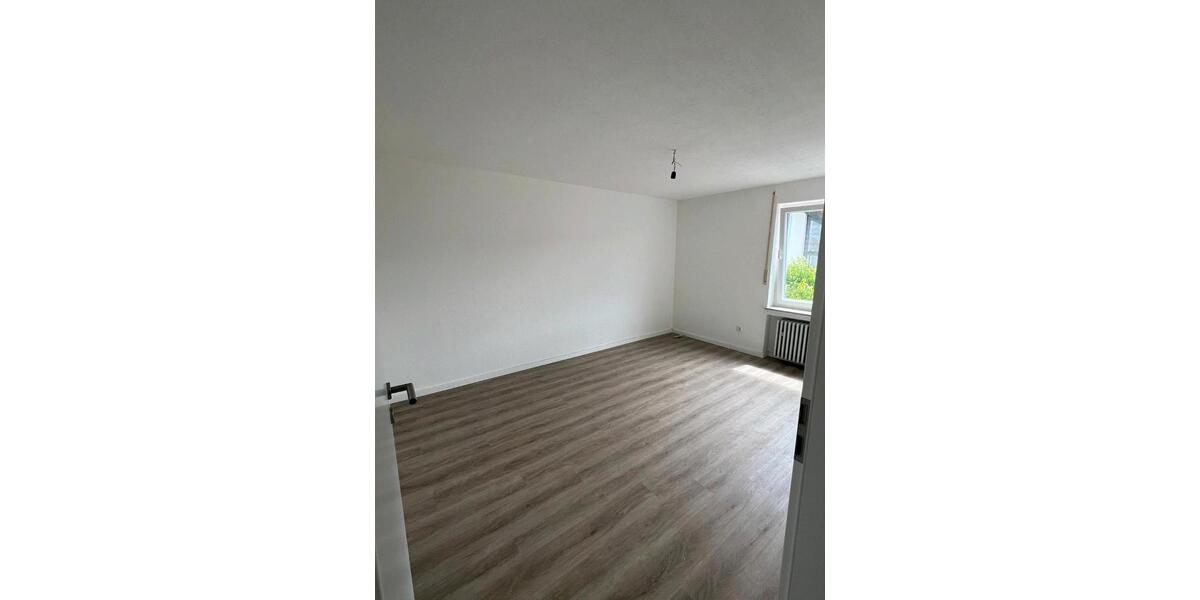 Etagenwohnung Münsingen - 4 Zimmer, 90 m&sup2;, 950&euro; | Angebot:26063408