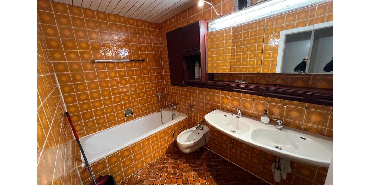 Hochparterre Schönaich - 5 Zimmer, 30 m&sup2;, 400&euro; | Angebot:25872020