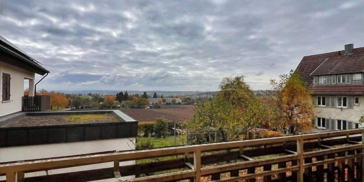 Einfamilienhaus Herrenberg - 7 Zimmer, 200 m&sup2;, 833.000&euro; | Angebot:25704264