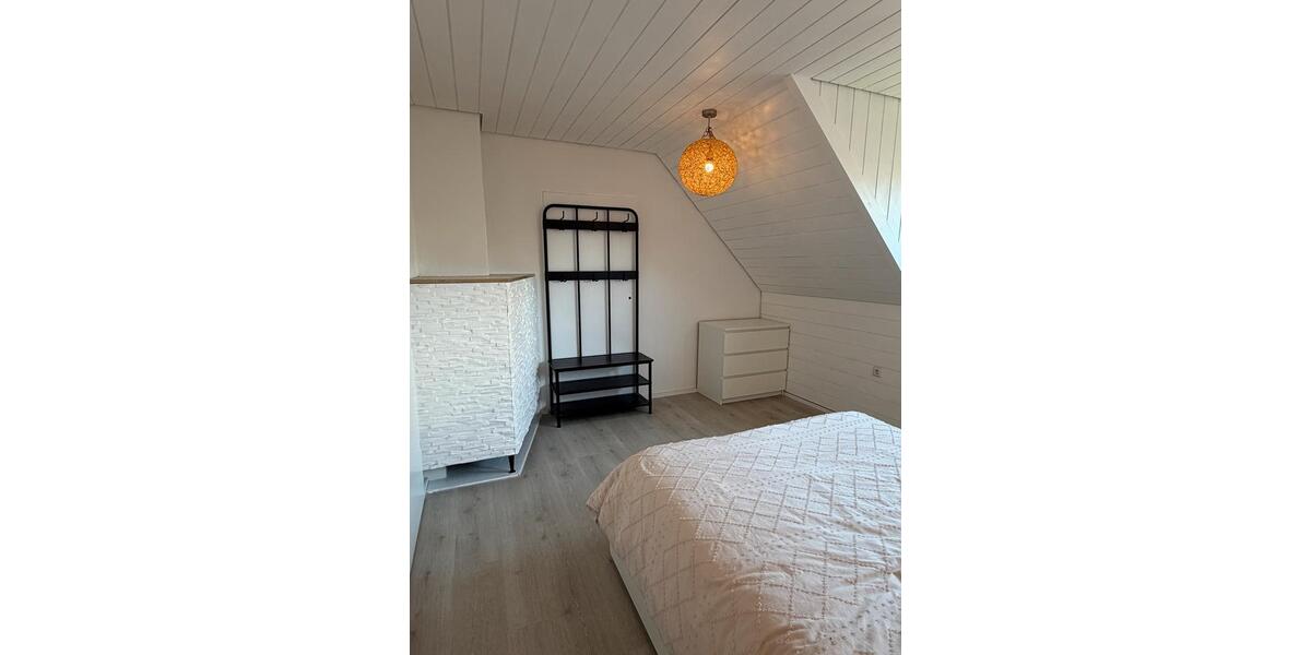 Dachgeschoßwohnung Leinfelden-Echterdingen Echterdingen - 5 Zimmer, 77 m&sup2;, 1.590&euro; | Angebot:27545344