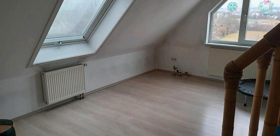 Dachgeschoßwohnung Ehningen - 3 Zimmer, 83 m&sup2;, 375.000&euro; | Angebot:25308752