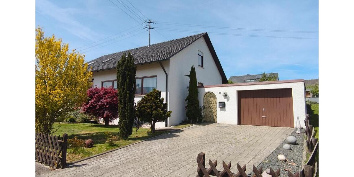 Einfamilienhaus Bisingen - 11 Zimmer, 240 m&sup2;, 649.000&euro; | Angebot:27056457