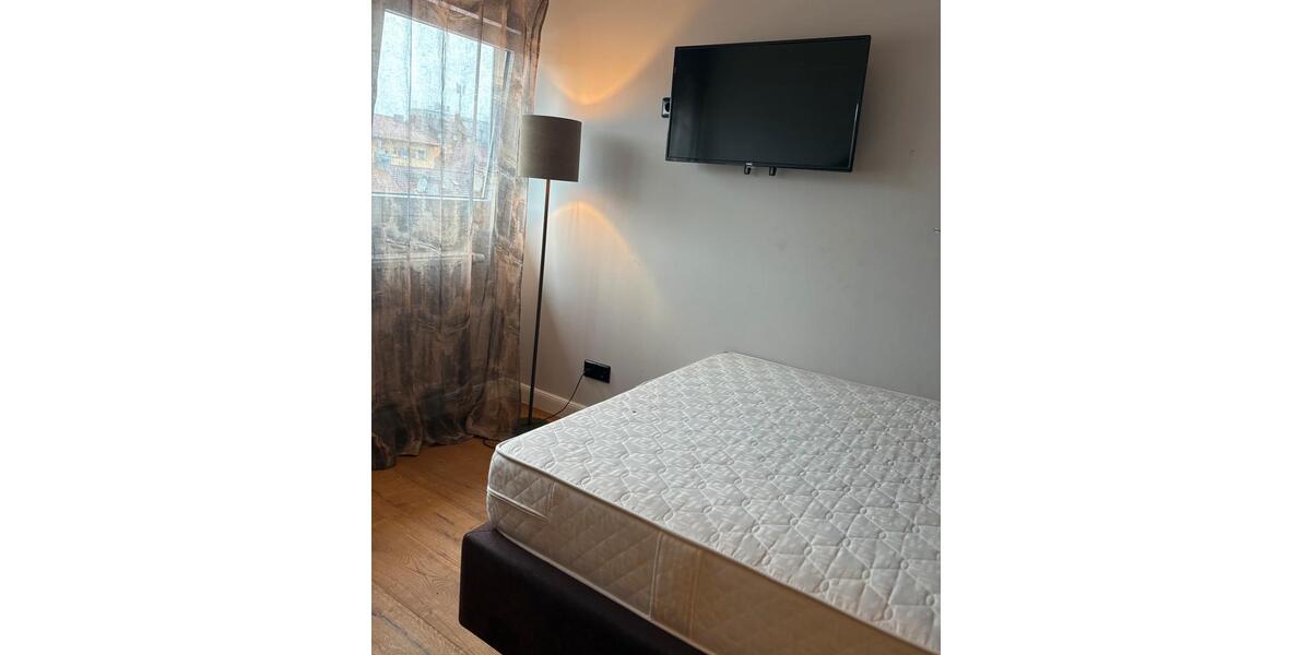 Dachgeschoßwohnung Esslingen am Neckar Oberesslingen - 1 Zimmer, 19 m&sup2;, 590&euro; | Angebot:26679243