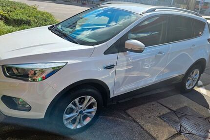 Ford Kuga 125.870 km 7.800 &euro; Sindelfingen 71063
