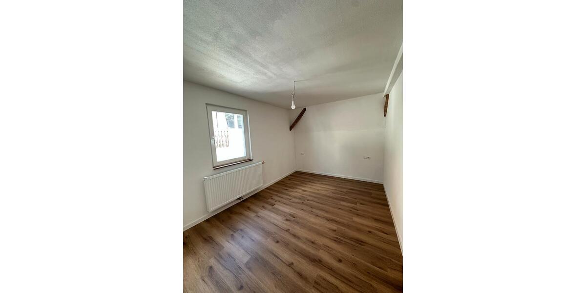 Einfamilienhaus Burladingen - 6 Zimmer, 120 m&sup2;, 1.200&euro; | Angebot:26526991