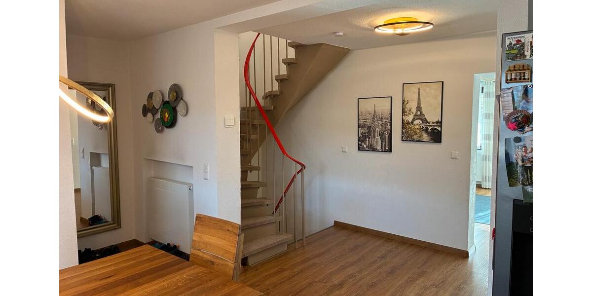 Reihenhaus Metzingen - 5 Zimmer, 112 m&sup2;, 470.000&euro; | Angebot:26043893