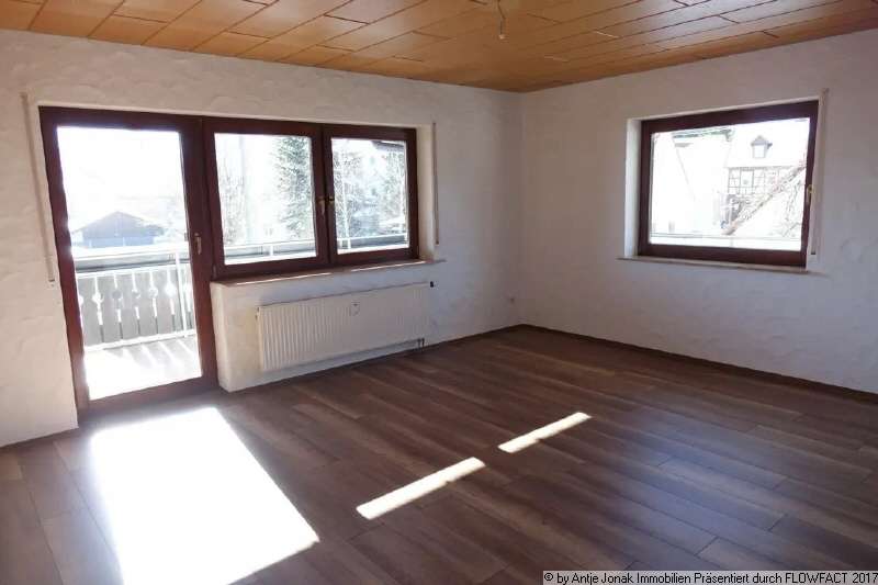 Etagenwohnung Bissingen - 3.5 Zimmer, 82 m&sup2;, 850&euro; | Angebot:25323729