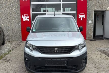 Peugeot Partner 121.904 km 8.100 &euro; Pfullingen 72793