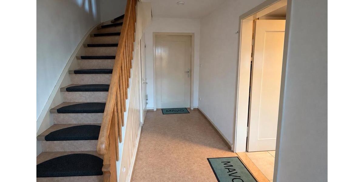 Etagenwohnung Tübingen Derendingen - 15 Zimmer, 270 m&sup2;, 12&euro; | Angebot:27619409