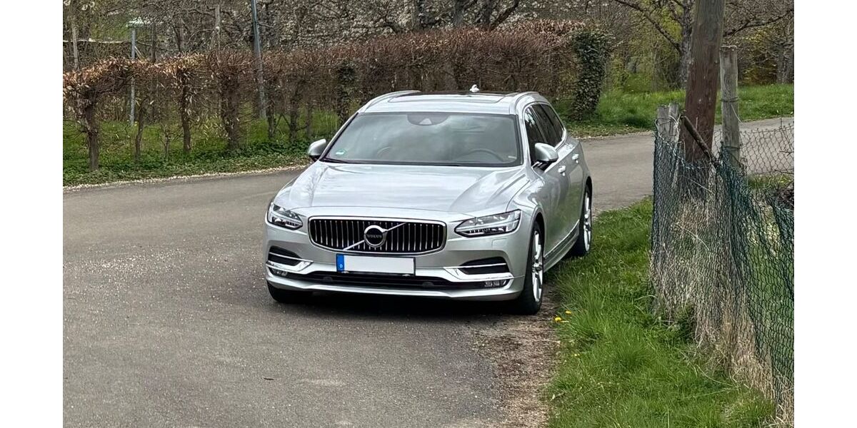 Volvo V90 124.980 km 25.800 &euro; Sonnenbühl 72820