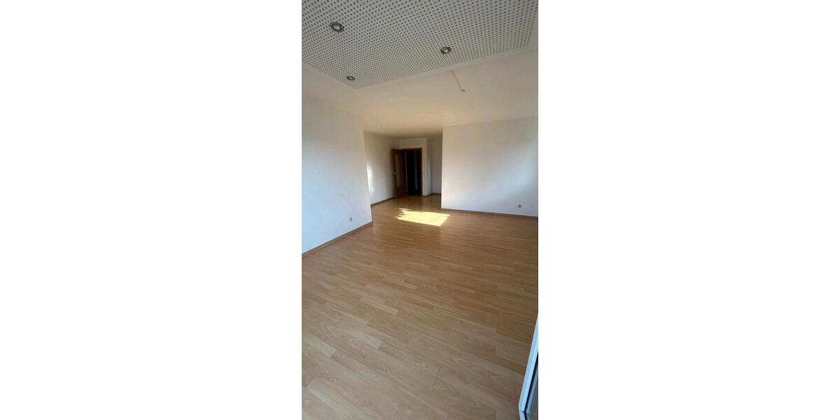 Etagenwohnung Wendlingen am Neckar - 3 Zimmer, 75 m&sup2;, 1.300&euro; | Angebot:25936818