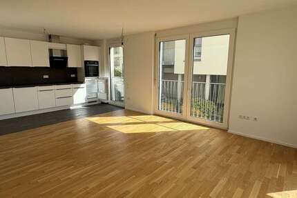 Wohnung Rottenburg - 2 Zimmer, 84 m&sup2;, 1.121&euro; | Angebot:25193816