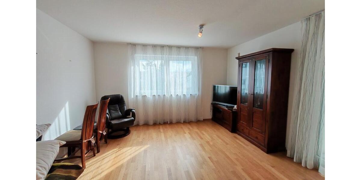 Etagenwohnung Esslingen am Neckar Hegensberg - 4 Zimmer, 90 m&sup2;, 1.200&euro; | Angebot:25959556