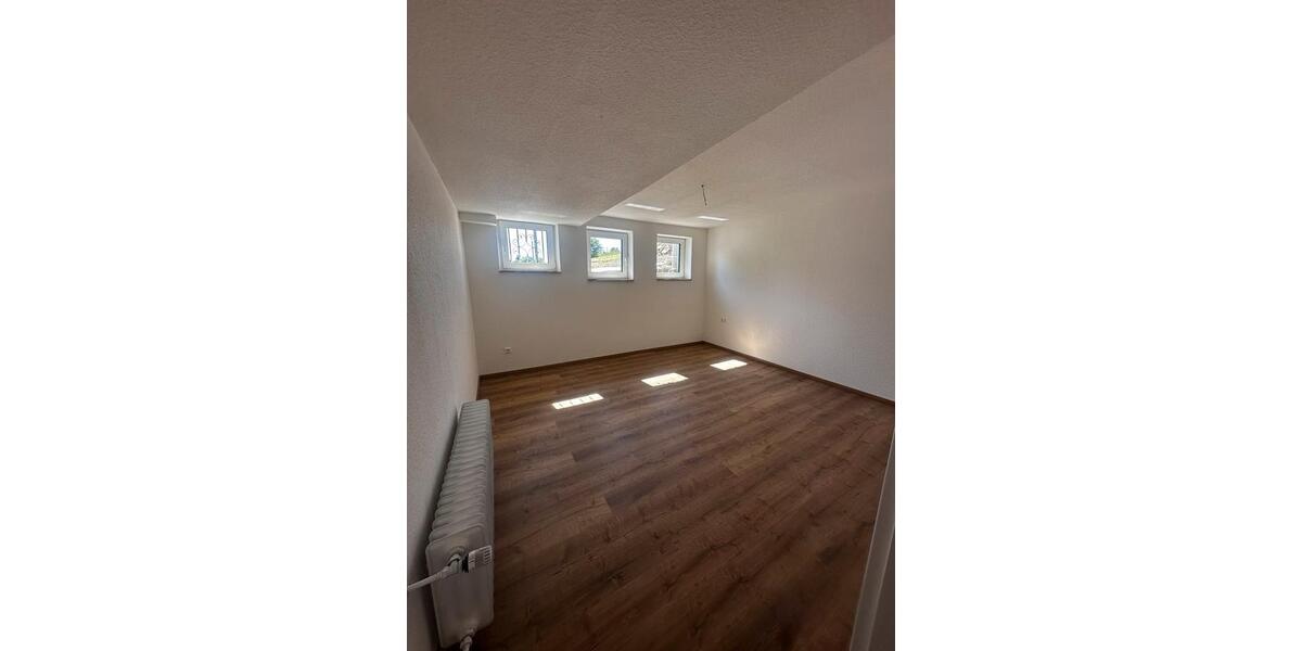 Erdgeschoßwohnung Bisingen - 3.5 Zimmer, 80 m&sup2;, 1.050&euro; | Angebot:26691378