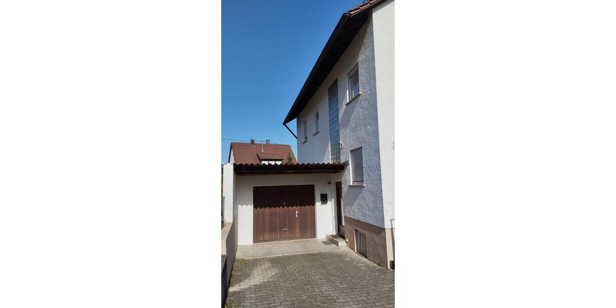 Mehrfamilienhaus, Wohnhaus Frickenhausen - 8 Zimmer, 150 m&sup2;, 610.000&euro; | Angebot:26990155