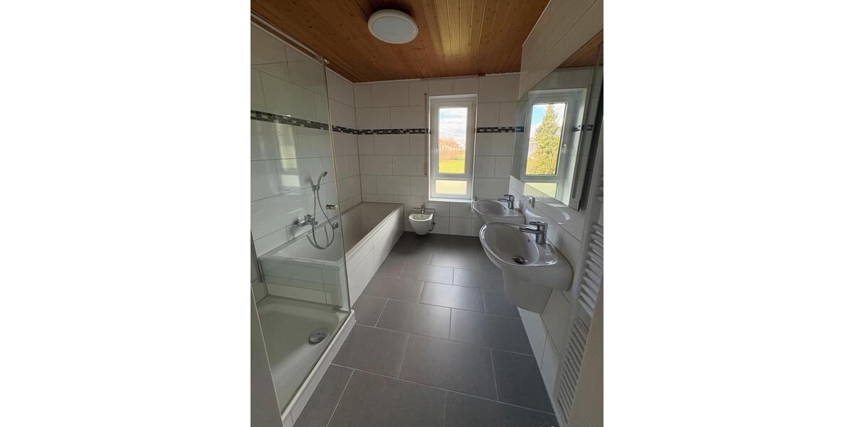 Reihenhaus Neuhausen auf den Fildern - 5 Zimmer, 170 m&sup2;, 649.000&euro; | Angebot:25935159