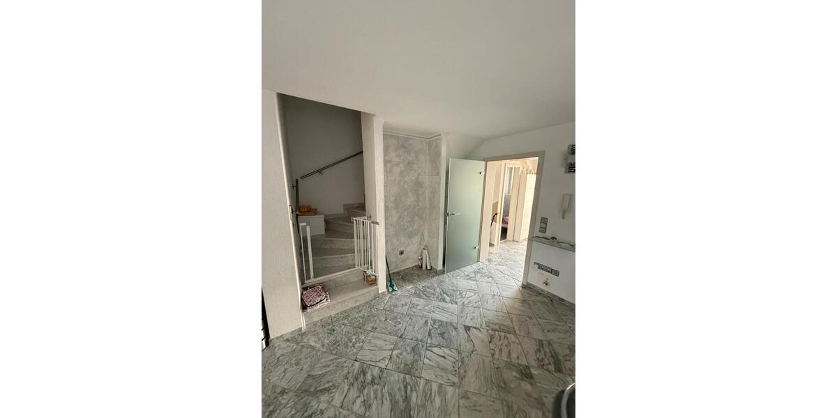 Reihenhaus Altdorf - 5 Zimmer, 144 m&sup2;, 2.440&euro; | Angebot:27617823