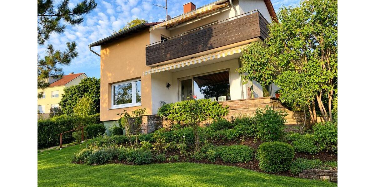 Einfamilienhaus Plochingen - 9 Zimmer, 195 m&sup2;, 1.089.000&euro; | Angebot:27608852