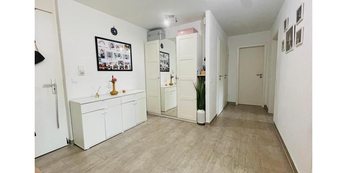 Etagenwohnung Sindelfingen Sindelfingen (Stadt) - 3 Zimmer, 83 m&sup2;, 1.700&euro; | Angebot:25281318