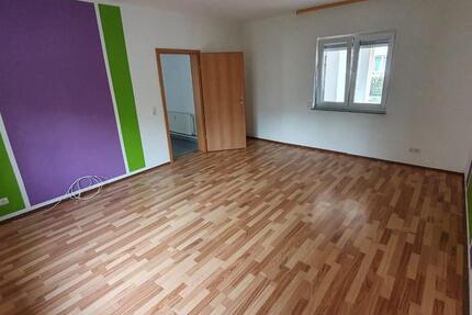 Wohnung Pfullingen - 4 Zimmer, 90 m&sup2;, 1.300&euro; | Angebot:26676220