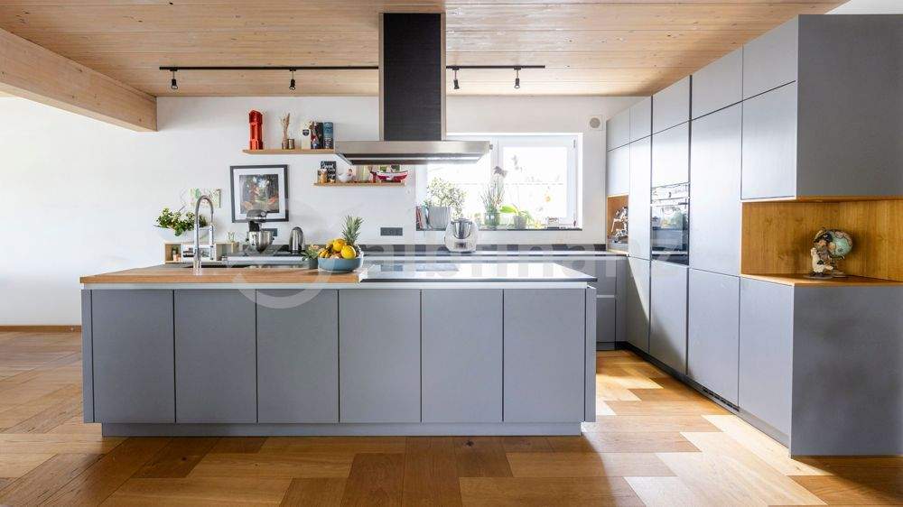 Einfamilienhaus Pfullingen - 4 Zimmer, 198 m&sup2;, 1.300.000&euro; | Angebot:25743280