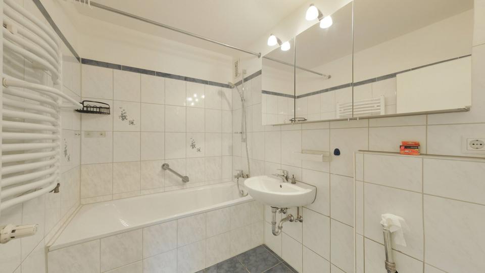 Etagenwohnung Reutlingen Orschel-Hagen - 3 Zimmer, 101 m&sup2;, 1.400&euro; | Angebot:26613956