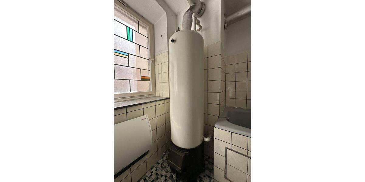 Einfamilienhaus Hirrlingen - 3 Zimmer, 110 m&sup2;, 120.000&euro; | Angebot:26697980