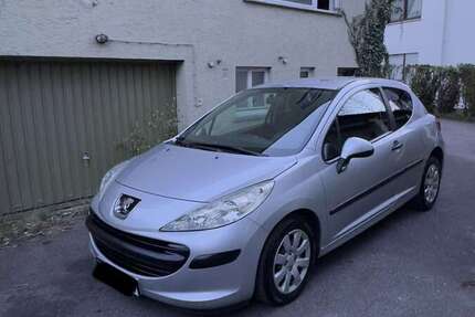 Peugeot 207 131.000 km 2.500 &euro; esslingen 73732