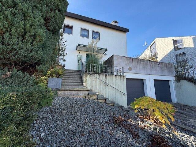 Einfamilienhaus Frickenhausen - 7 Zimmer, 210 m&sup2;, 649.000&euro; | Angebot:25696025