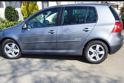 VW Golf 134.000 km 4.900 &euro; Metzingen 72555