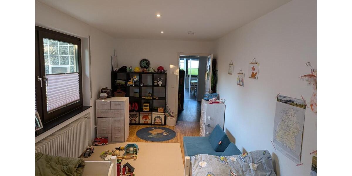 Etagenwohnung Bempflingen - 4 Zimmer, 123 m&sup2;, 1.250&euro; | Angebot:26588067